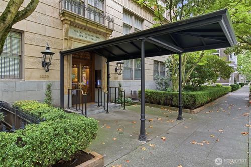 1200-1223 Spring St, Seattle, WA, 98104-3579 | Card Image