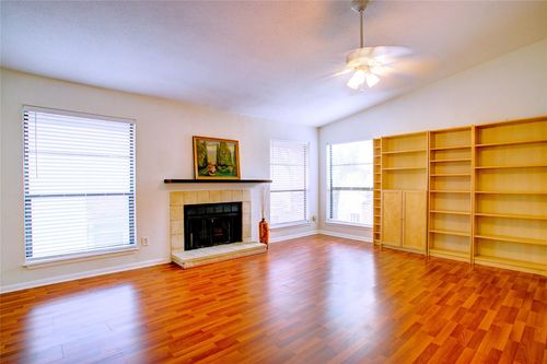 apt-112-8100 Cambridge St, Houston, TX, 77054-3160 | Card Image
