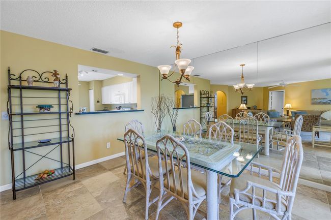 APT-31B - 6101 34 Th St W, Condo with 2 bedrooms, 2 bathrooms and null parking in BRADENTON FL | Image 12