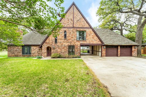 1308 Clover Hill Rd, Mansfield, TX, 76063-2918 | Card Image