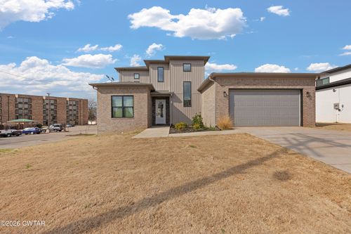 135 Max Lane Dr, Jackson, TN, 38305-2897 | Card Image