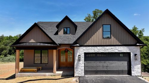 123 Big Maple Dr., Forest, VA, 24551 | Card Image