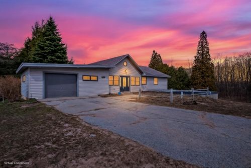 25 N Oceana Drive, Hart, MI, 49455 | Card Image