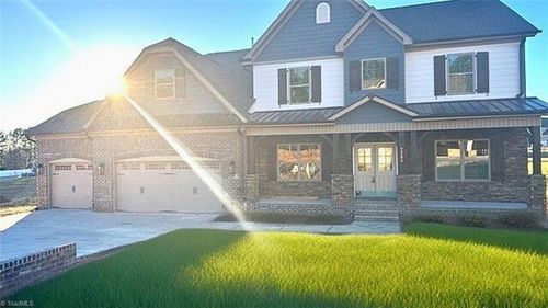 7731 Maple Pond Dr, Oak Ridge, NC, 27310-8010 | Card Image