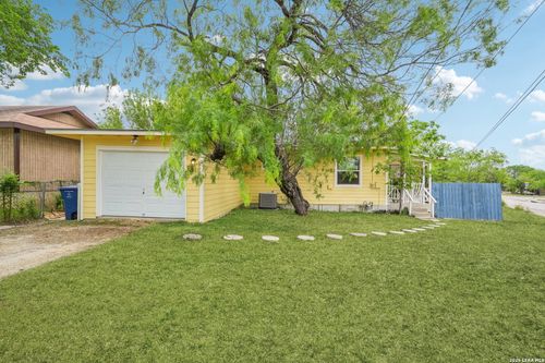 12702 Middle Ln, San Antonio, TX, 78217-1918 | Card Image