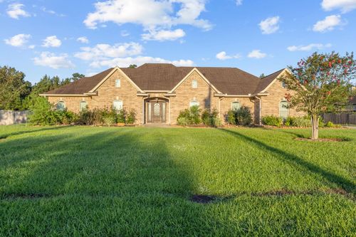 210 Colonial Estates Dr, Bridge City, TX, 77611-2451 | Card Image