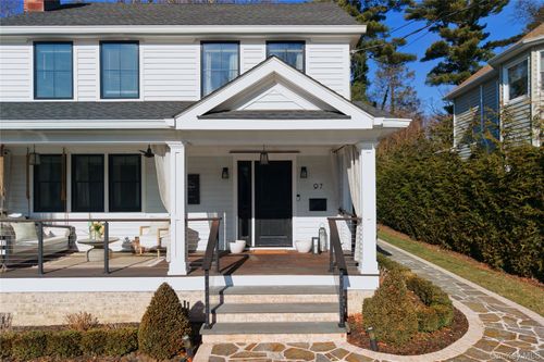 97 Bar Beach Rd, Port Washington, NY, 11050-4027 | Card Image