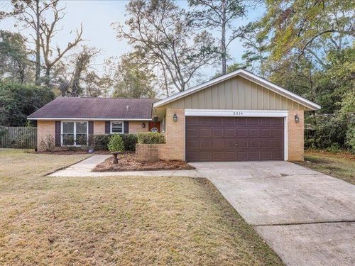 2216 Woodlawn Dr, TALLAHASSEE, FL, 32303-3915 | Card Image