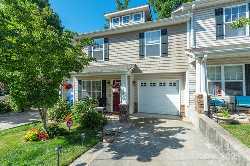 118 Torrington Ave, Fletcher, NC, 28732-5633 | Card Image