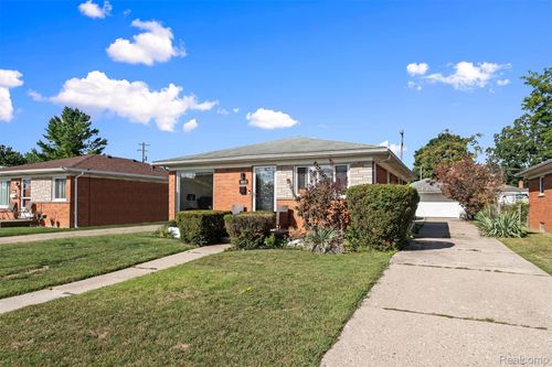 8873 Wormer, Redford, MI, 48239-1229 | Card Image