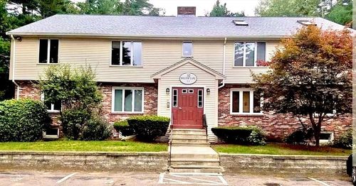 apt-2-32 Hilltop Ln, South Easton, MA, 02375-1295 | Card Image