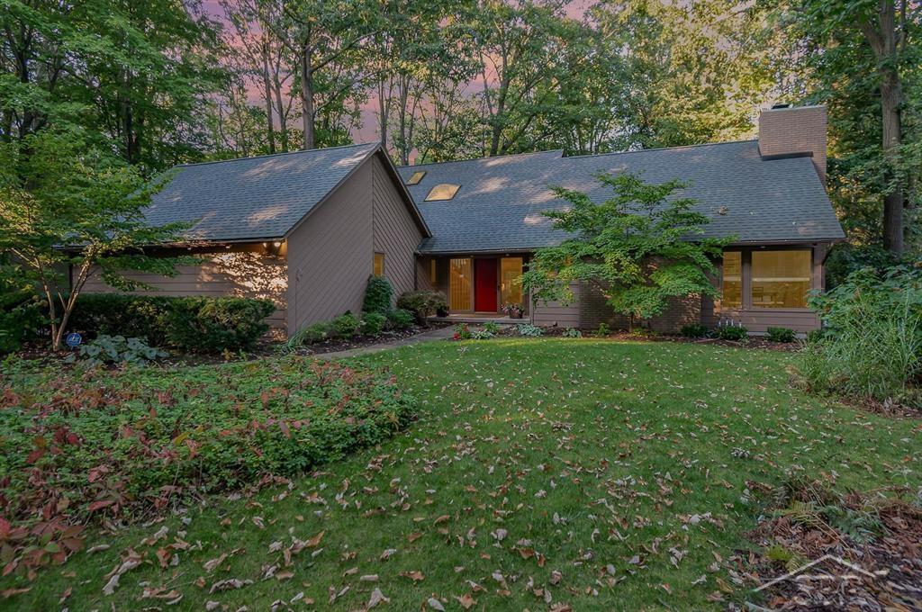 Moorland Dr, Midland, MI 48640
