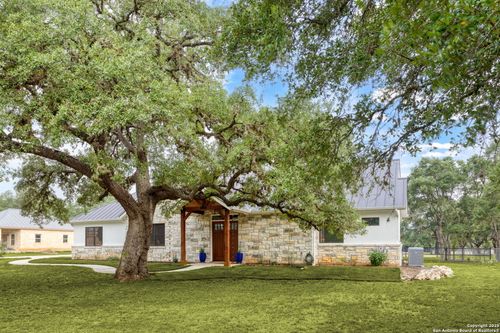 1133 Horseshoe Fls, Bandera, TX, 78003-3573 | Card Image