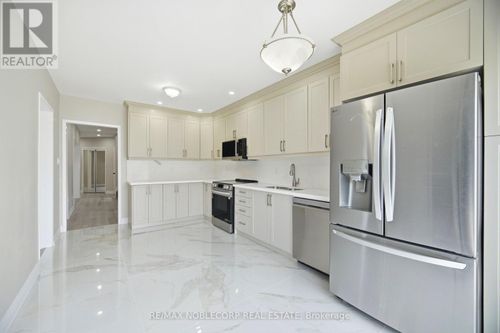 upper-22 Gold Hill Rd, Brampton, ON, L6X4V2 | Card Image
