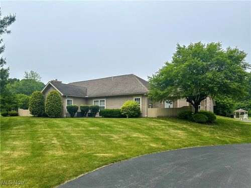 203 Willow Brook Dr Ne, Warren, OH, 44483-4635 | Card Image