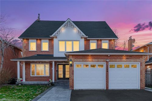 1186 Glenashton Dr, Oakville, ON, L6H5L7 | Card Image