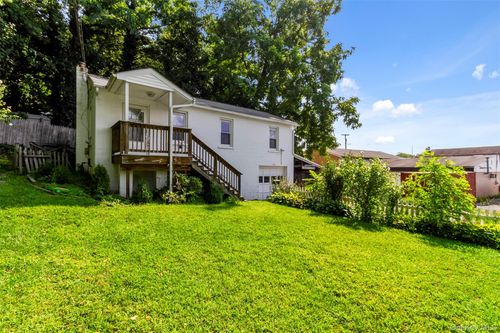 23 Smith St, Fishkill, NY, 12524-1807 | Card Image