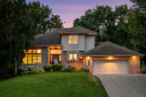 240 W Point Rd, Excelsior, MN, 55331-9423 | Card Image