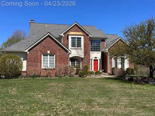 3915 Winslow Dr, Auburn Hills, MI, 48326-1891 | Card Image