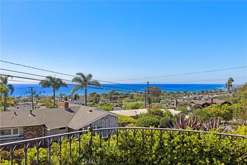 744 Oak, Laguna Beach, CA, 92651 | Card Image