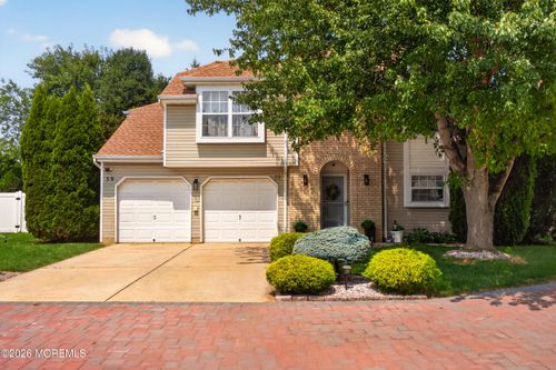 39 Kentucky Way, Freehold, NJ, 07728-4618 | Card Image