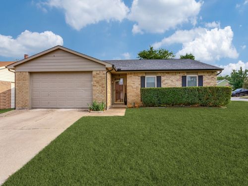 6900 Sandstone Ct, Fort Worth, TX, 76120-1310 | Card Image