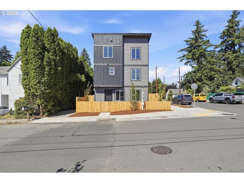 a-2701 Se 85th Ave, Portland, OR, 97266 | Card Image