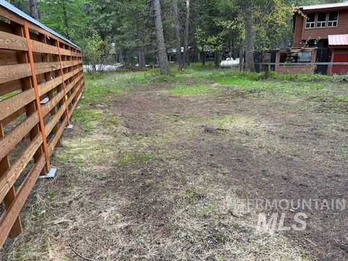 1702 Pine Cir, Mccall, ID, 83638-5227 | Card Image
