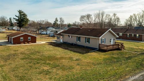 713 N Macoupin St, Gillespie, IL, 62033-1349 | Card Image