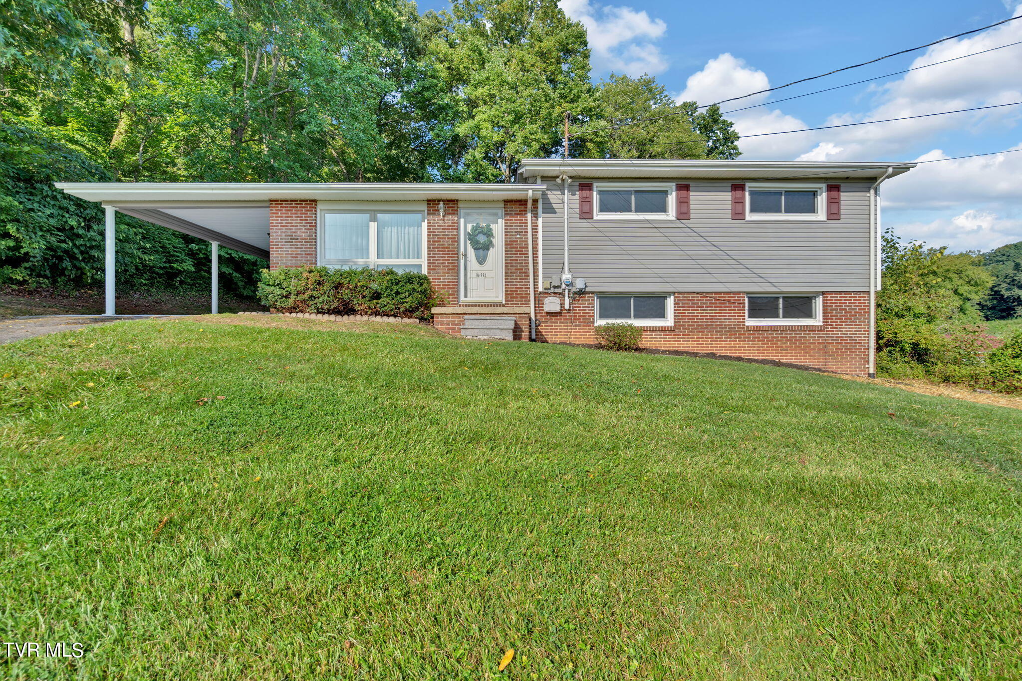 Kinkead Ave, Church Hill, TN 37642