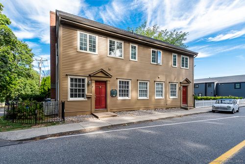 11 N Main St, Essex, CT, 06426-1029 | Card Image