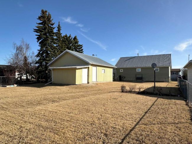 108 6 Avenue Sw, Home with 2 bedrooms, 1 bathrooms and 5 parking in Falher AB | Image 19