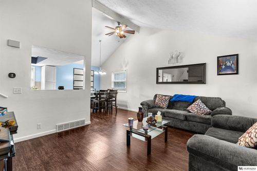12110 Parker Cir, Omaha, NE, 68154-1343 | Card Image