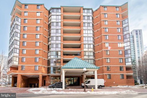 417-1001 N Randolph St, ARLINGTON, VA, 22201-5605 | Card Image