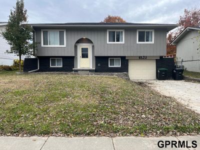 6523 S 139 Th Circle, House other with 3 bedrooms, 2 bathrooms and 1 parking in Omaha NE | Image 1