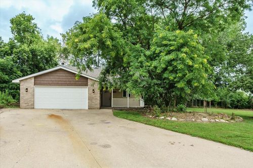 819 Dorland Rd S, Maplewood, MN, 55119-5837 | Card Image