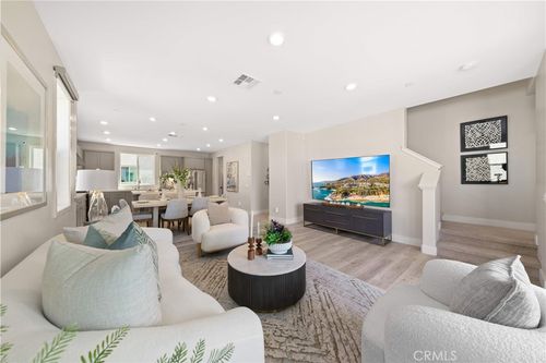411 Chorus, Irvine, CA, 92618-1412 | Card Image