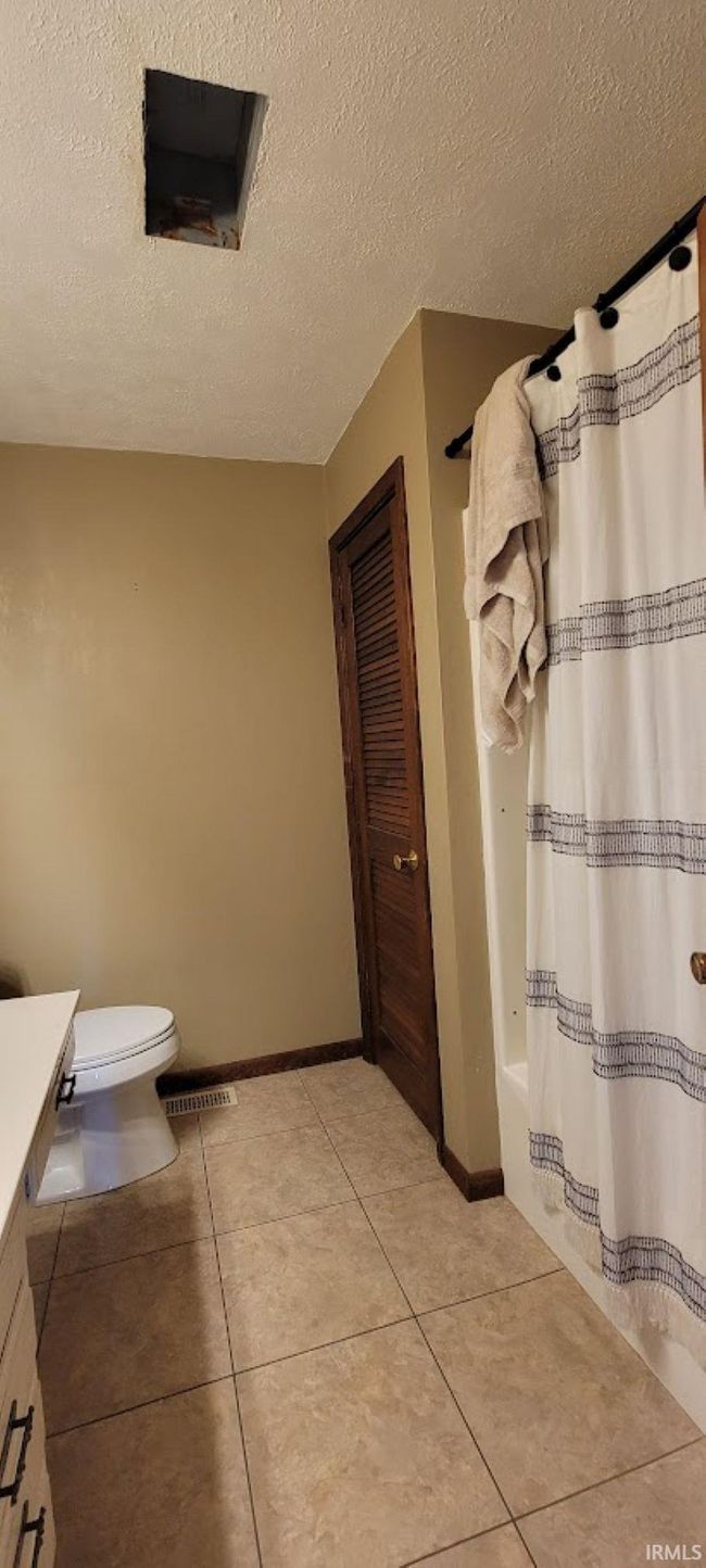 1715 S 1225 E, House other with 3 bedrooms, 2 bathrooms and null parking in Loogootee IN | Image 13