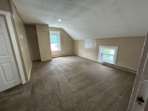 3r-564 Plymouth Ave, Fall River, MA, 02721-2954 | Card Image