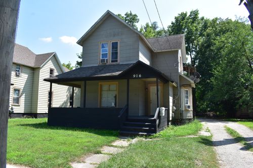 916 Washington Ave, Kalamazoo, MI, 49001-3046 | Card Image