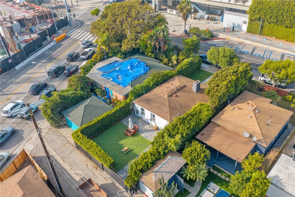 Land in Los Angeles