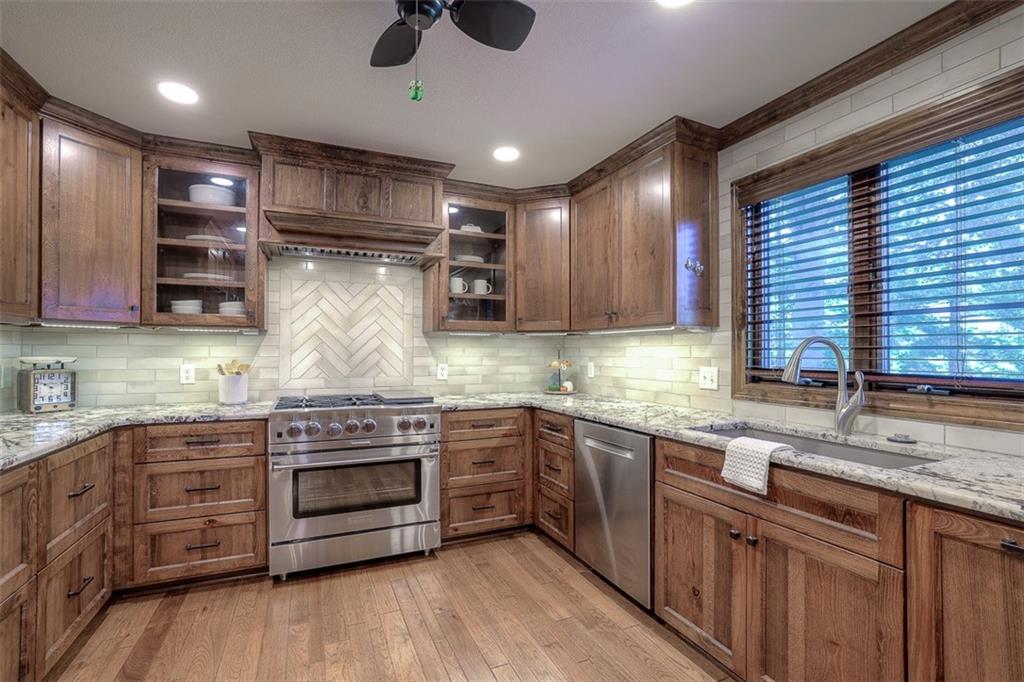 48th Terrace Ct, Independence, MO 64055