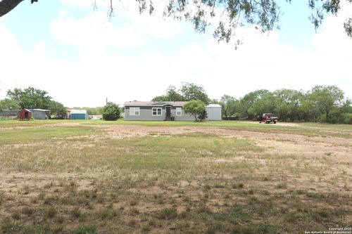 7510 Pittman Rd, Adkins, TX, 78101-2567 | Card Image