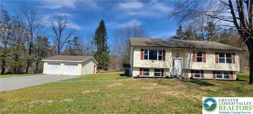 1111 Delabole Jct, Pen Argyl, PA, 18072-9404 | Card Image