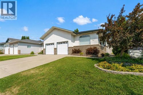 22 Penland Way Ne, Medicine Hat, AB, T1C1X2 | Card Image