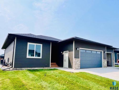 123 Caulfield St, Harrisburg, SD, 57032-8180 | Card Image