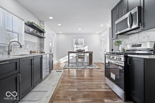 319 Jefferson St, Pendleton, IN, 46064-1133 | Card Image