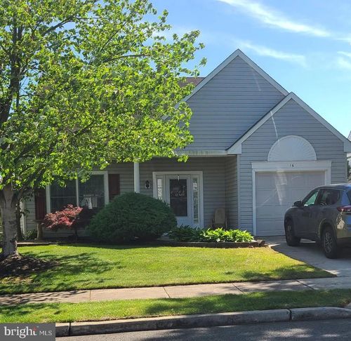 16 Lantern Ln, Columbus, NJ, 08022-1111 | Card Image