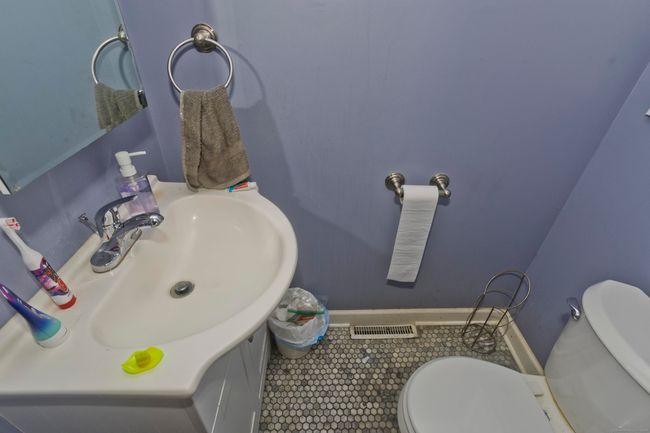198 Connecticut Ave, House other with 3 bedrooms, 2 bathrooms and null parking in Newington CT | Image 21