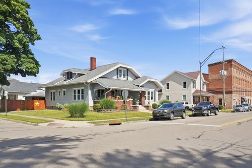 19 S 2nd St, Tipp City, OH, 45371-1710 | Card Image